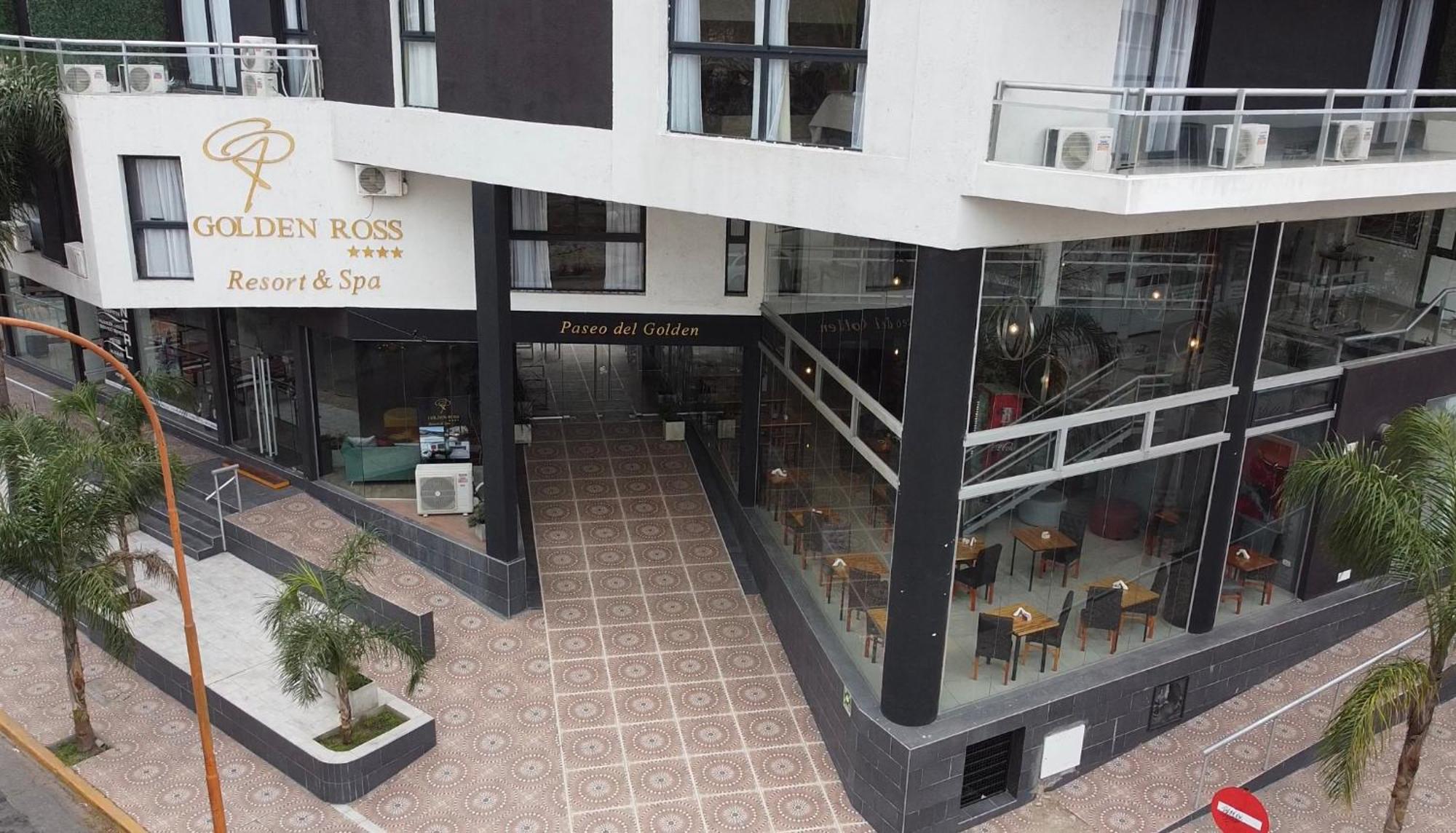 维拉卡洛斯帕兹 Golden Ross酒店 外观 照片